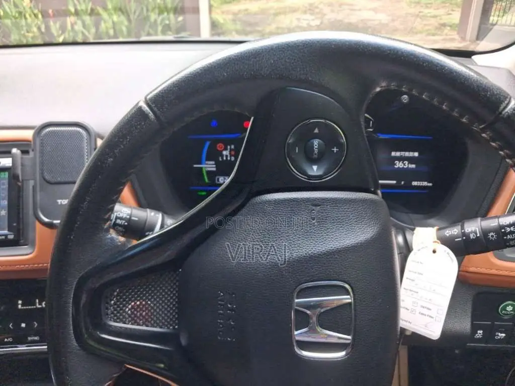 Honda Vezel 2014 SUV (Used)