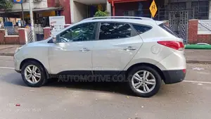 Hyundai TUCSON TURBO 2012 SUV (Used)