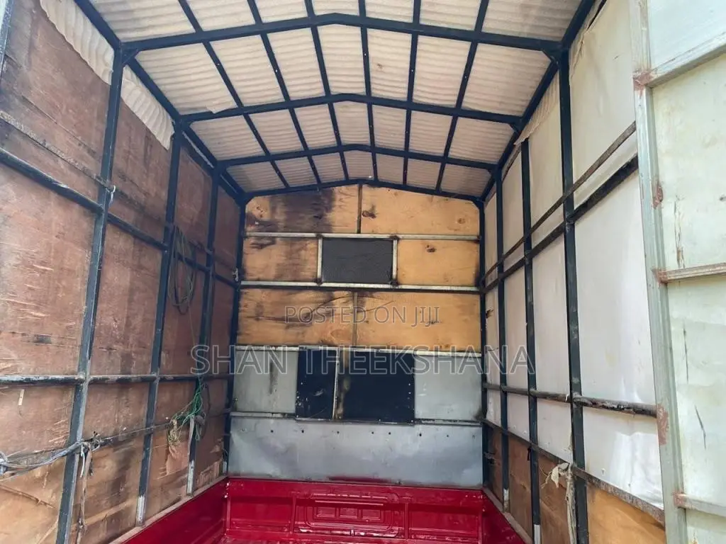 Tata Dimo Batta 2010 Lorry (Used)