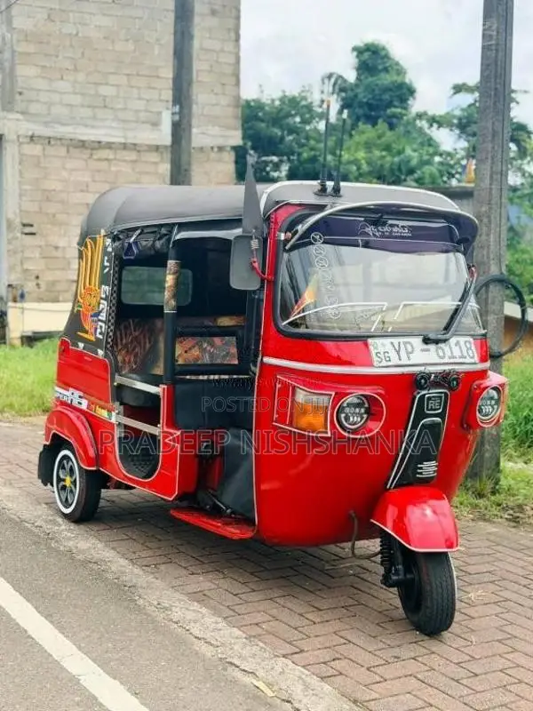 Bajaj 4 stroke 2011 Three Wheel (Used)