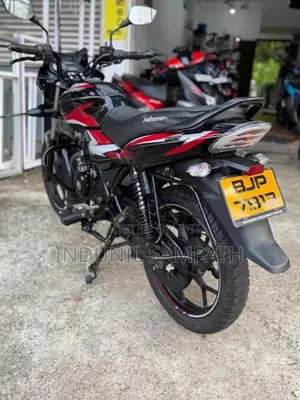 Bajaj Discover 2024 Motorbike (Used)