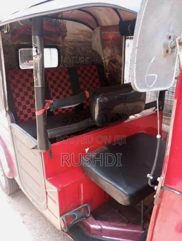 Bajaj 2 Stroke 2004 Three Wheel (Used)