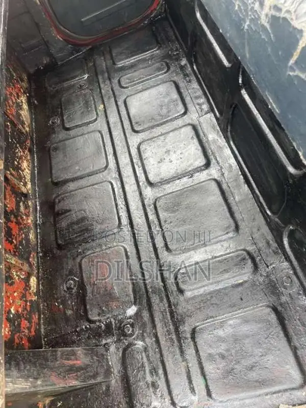 Bajaj RE 2 Stroke 1996 Three Wheel (Used)