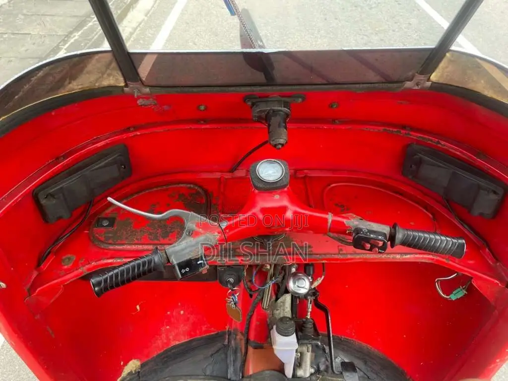 Bajaj RE 2 Stroke 1996 Three Wheel (Used)