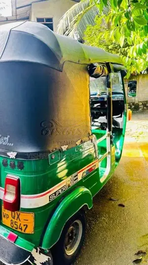 Bajaj 4 Stroke 2010 Three Wheel (Used)
