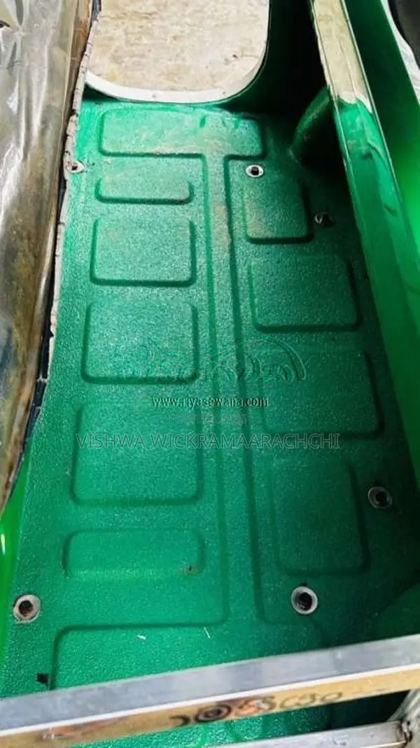 Bajaj 4 Stroke 2010 Three Wheel (Used)