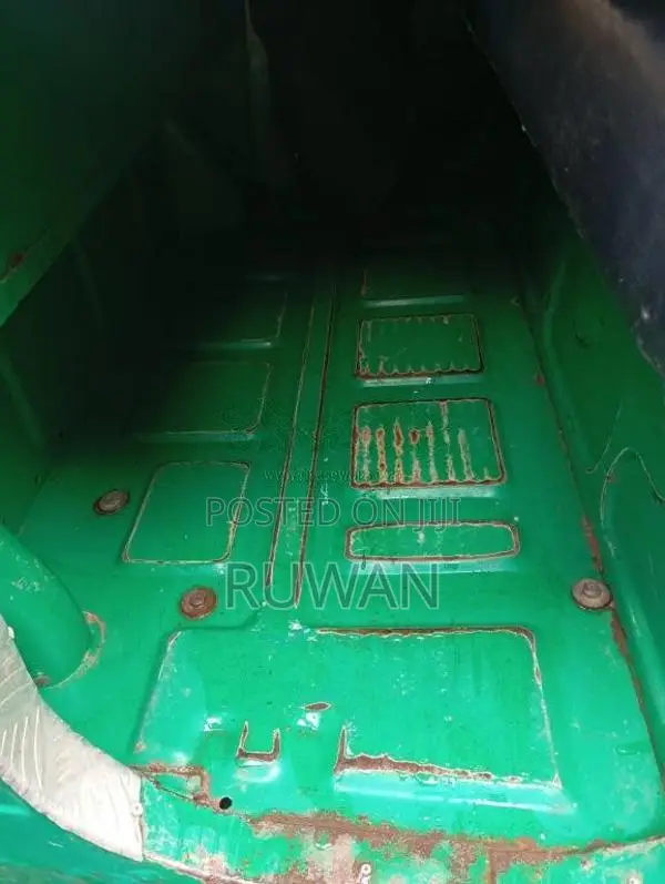 Bajaj RE 205 2016 Three Wheel (Used)