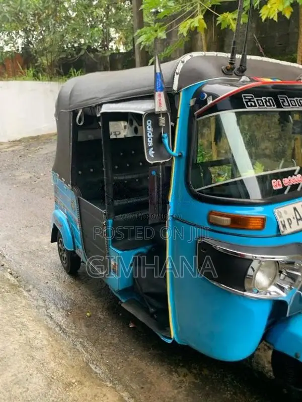 Bajaj 4 stroke 2015 Three Wheel (Used)