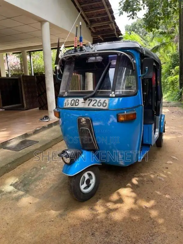 Bajaj RE 2 Stroke 2005 Three Wheel (Used)