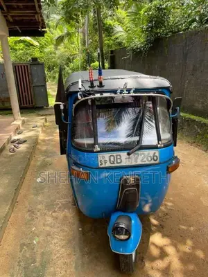 Bajaj RE 2 Stroke 2005 Three Wheel (Used)