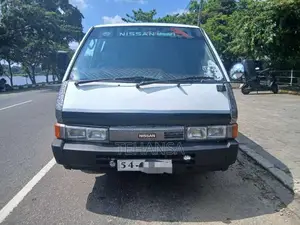 Nissan Largo 1989 Van (Used)