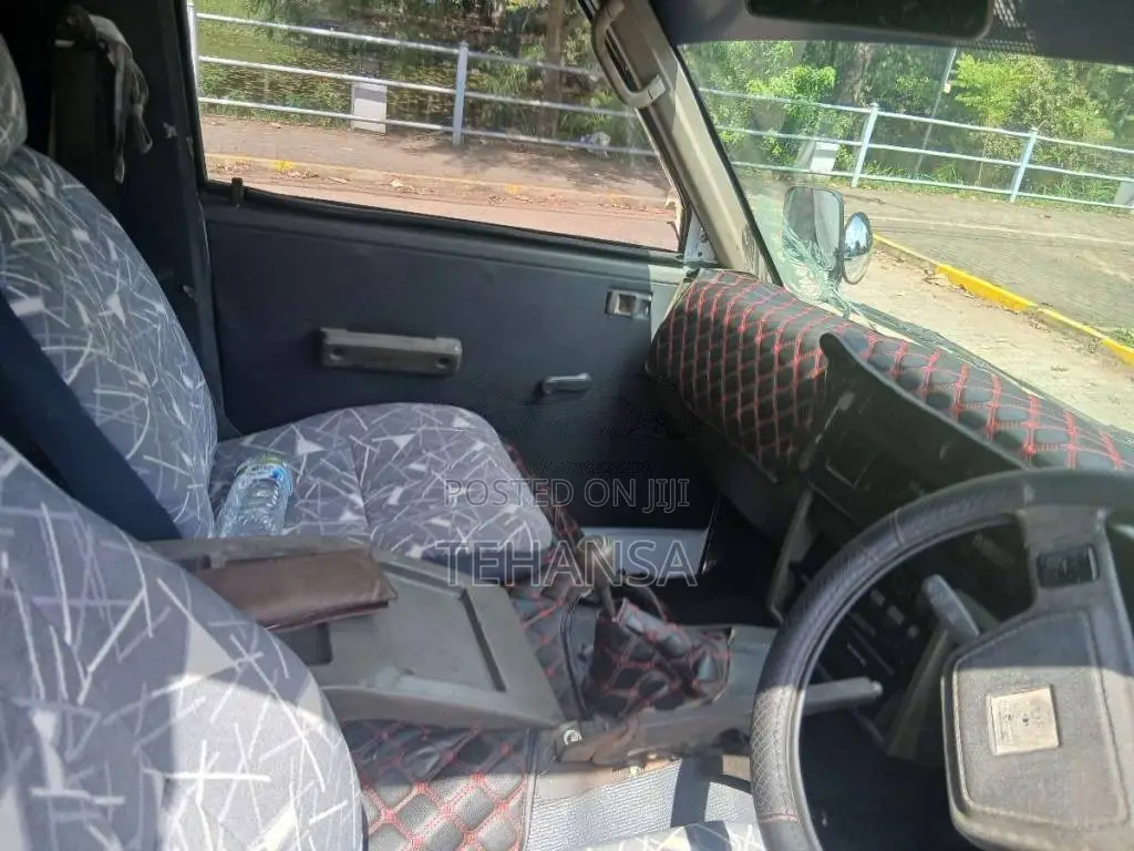 Nissan Largo 1989 Van (Used)