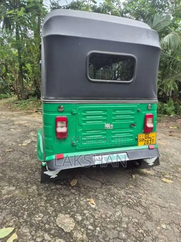 Bajaj 2 Stroke 2001 Three Wheel (Used)