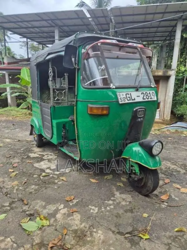 Bajaj 2 Stroke 2001 Three Wheel (Used)