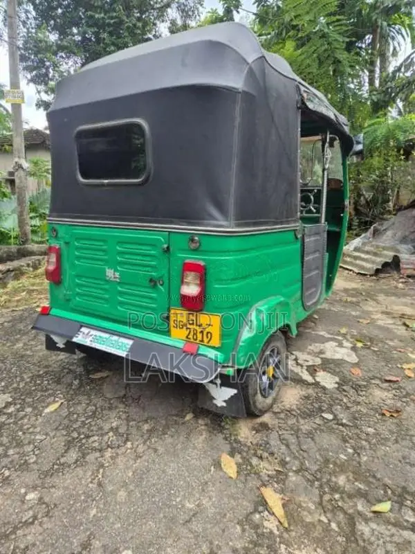 Bajaj 2 Stroke 2001 Three Wheel (Used)