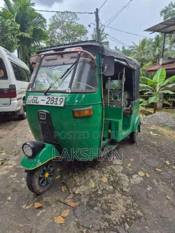 Bajaj 2 Stroke 2001 Three Wheel (Used)
