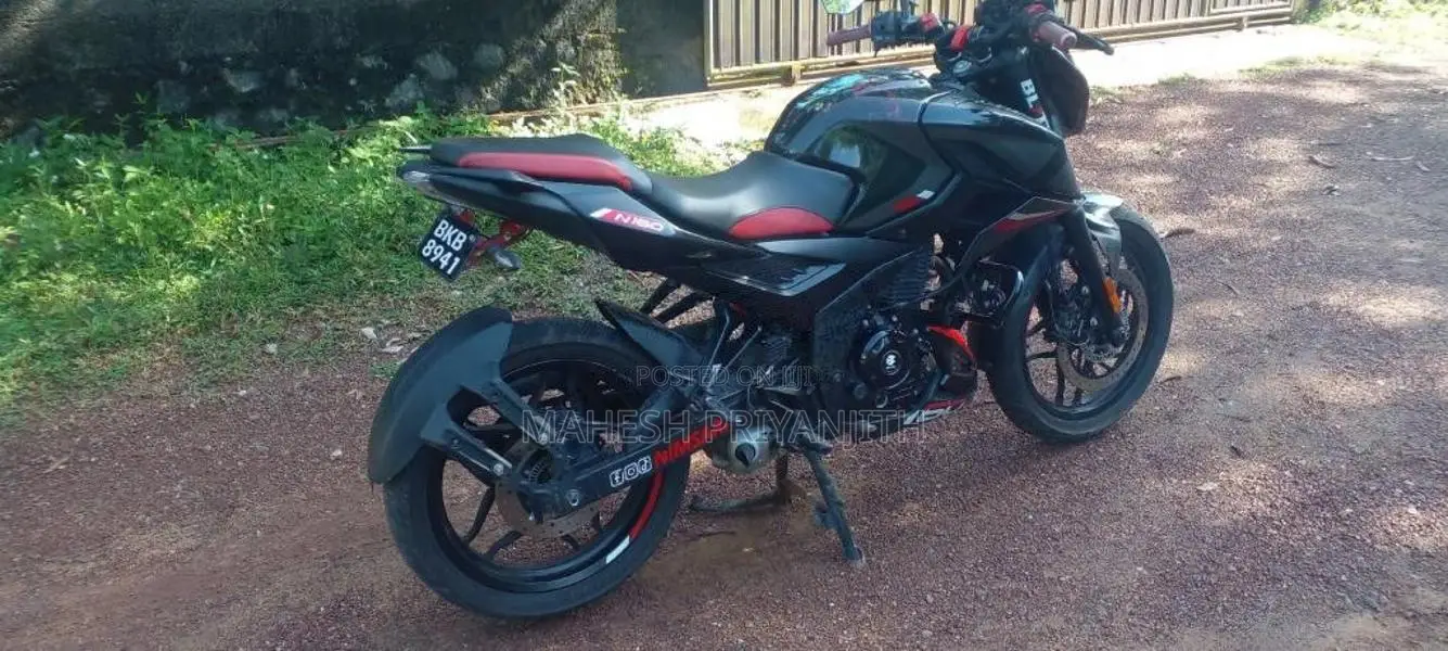 Bajaj N160 2025 Motorbike (Used)