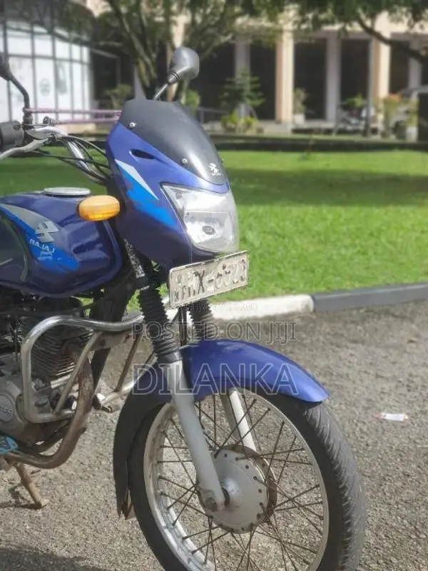 Bajaj Caliber 2004 Motorbike (Used)