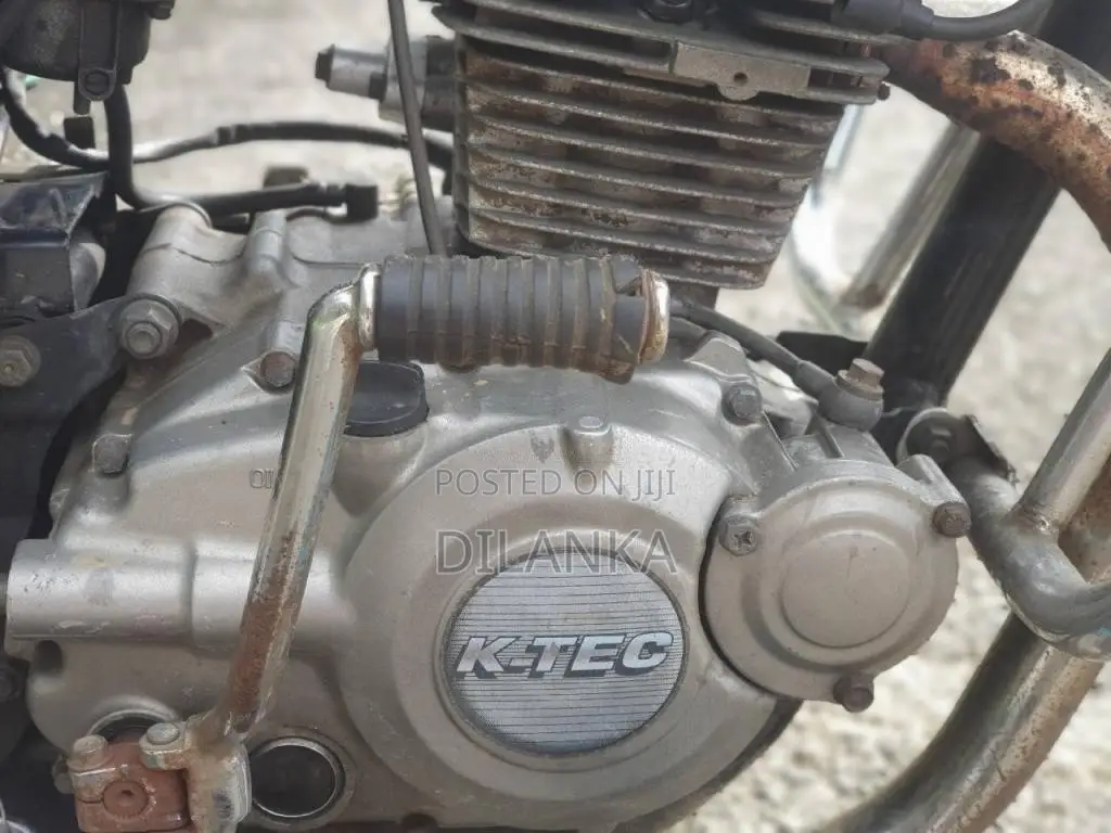 Bajaj Caliber 2004 Motorbike (Used)