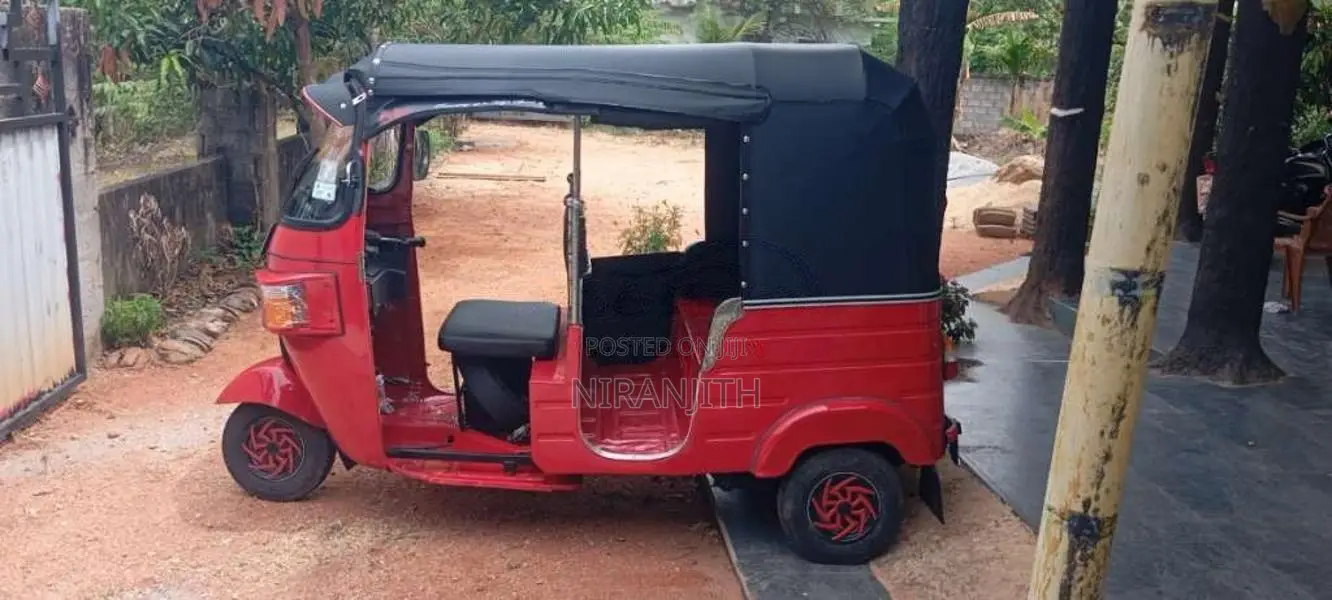 Bajaj 4 Stroke 2010 Three Wheel (Used)