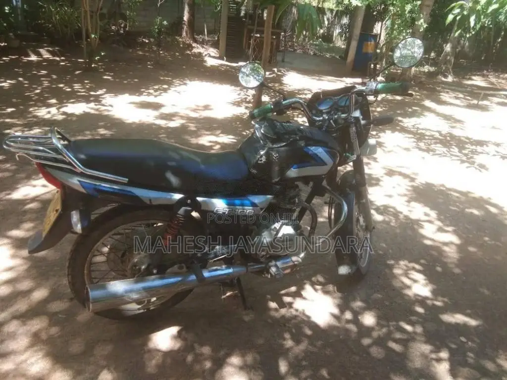 Bajaj CT-100 2012 Motorbike (Used)