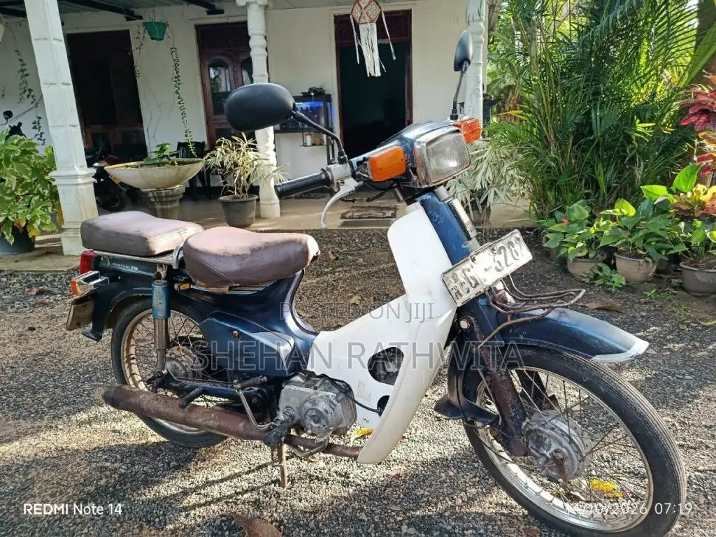 Honda Super Cub 2001 Motorbike (Used)