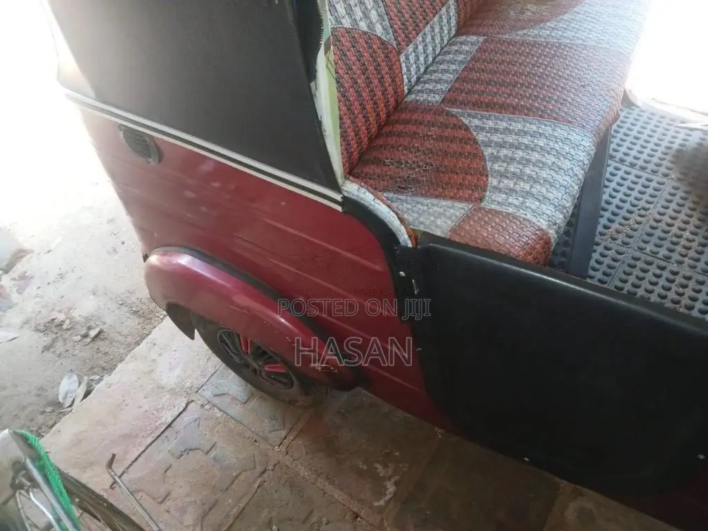 Bajaj RE 2006 Three Wheel (Used)