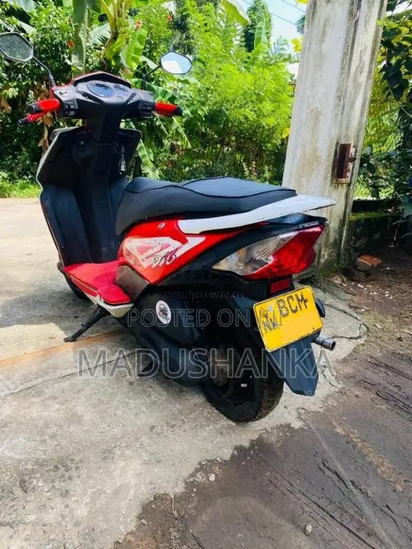 Honda Dio 2015 Motorbike (Used)