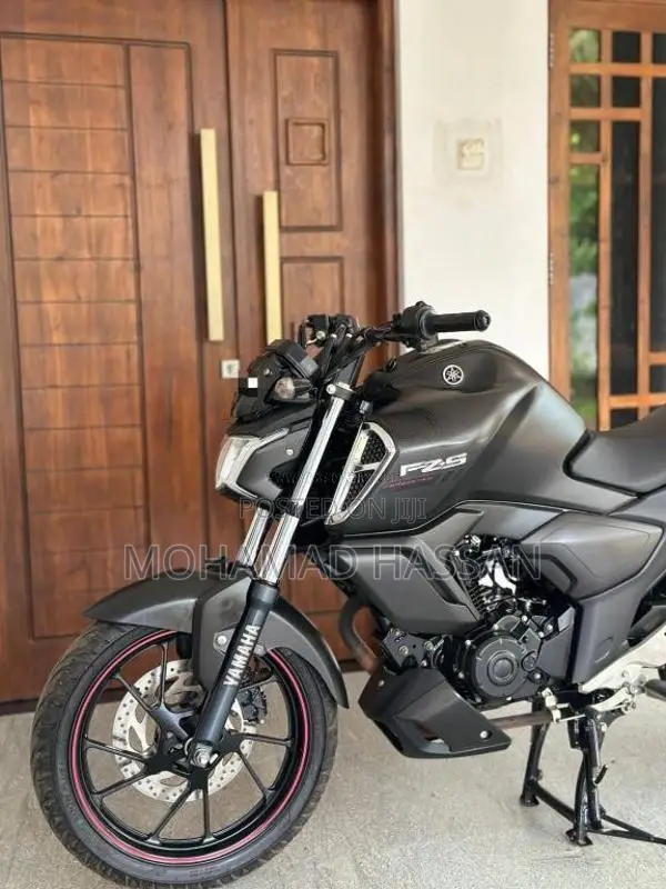 Yamaha FZ V4 2025 Motorbike (Used)