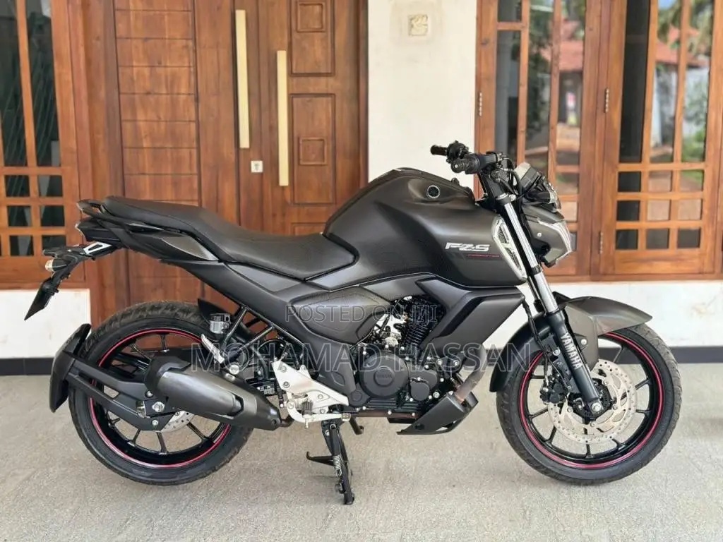 Yamaha FZ V4 2025 Motorbike (Used)