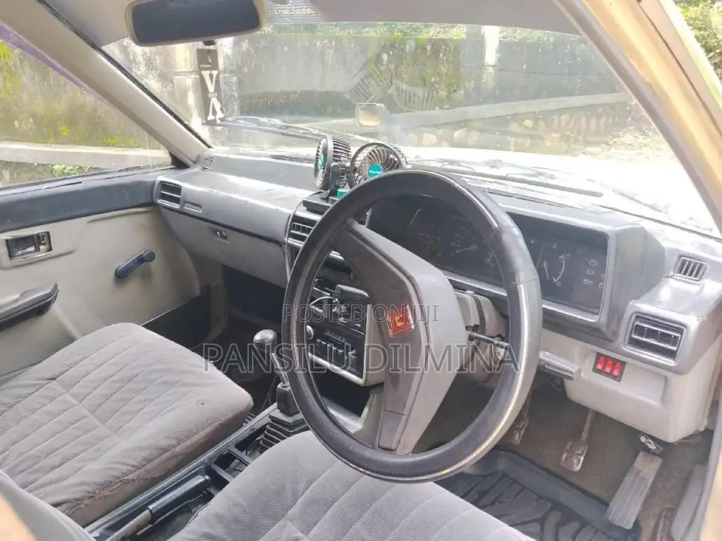 Mitsubishi Lancer Box 1983 Car (Used)