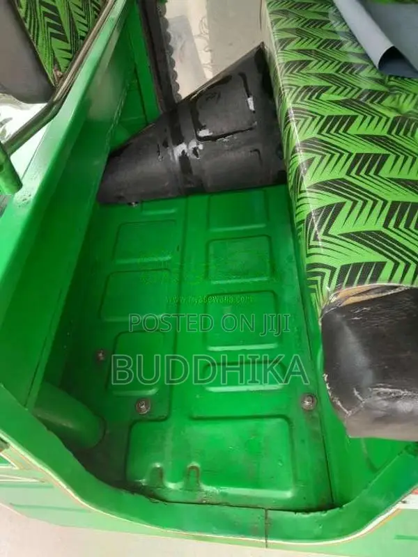 Bajaj RE 205 2014 Three Wheel (Used)