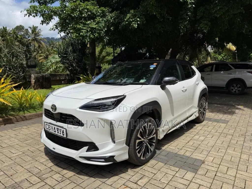 Toyota Yaris Cross 2024 SUV (Used)