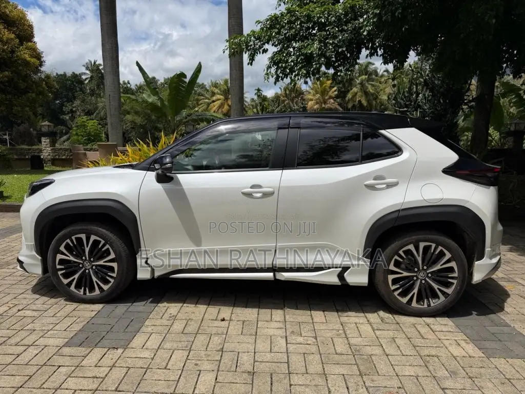 Toyota Yaris Cross 2024 SUV (Used)