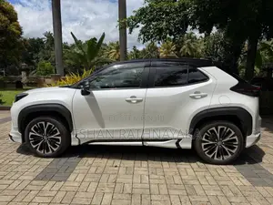 Toyota Yaris Cross 2024 SUV (Used)