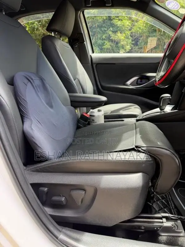 Toyota Yaris Cross 2024 SUV (Used)