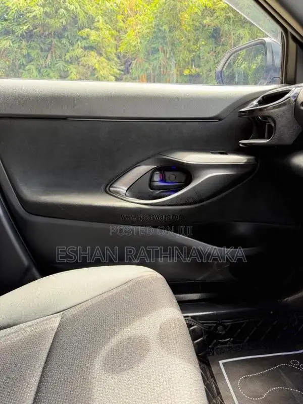 Toyota Yaris Cross 2024 SUV (Used)