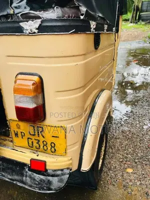 Bajaj 2 Stork 2004 Three Wheel (Used)