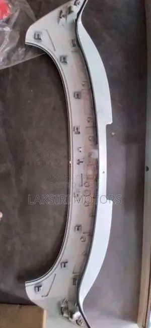 Honda Vezel Spoiler for Car