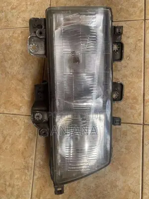 ISUZU ELF lorry Original Japan 🇯🇵head light ( Right side ) for Lorry