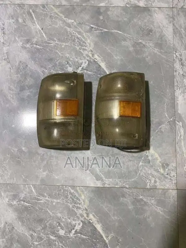 Original Japan Isuzu Elf Front Signal Lights (Left & Right Pair) for L
