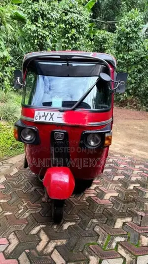 Bajaj RE 205 2012 Three Wheel (Used)