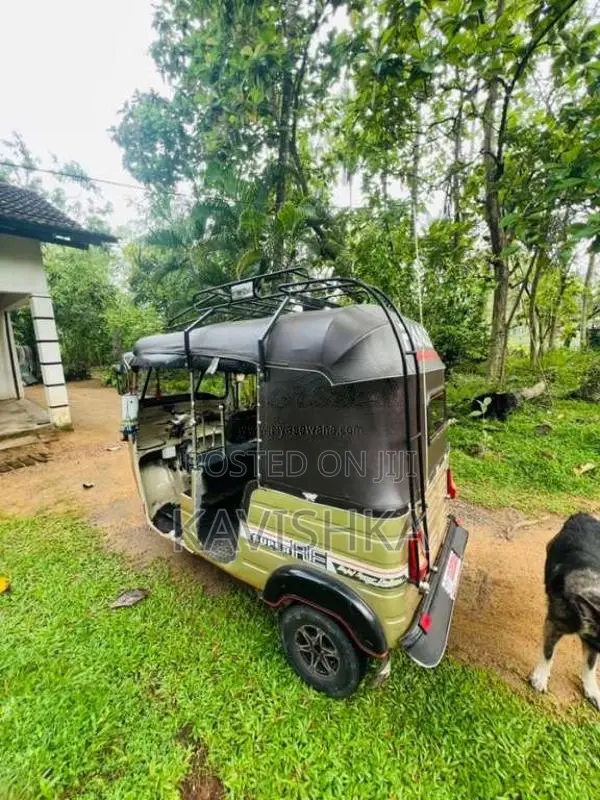Bajaj RE 2 Stroke 2001 Three Wheel (Used)