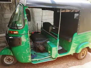 Bajaj 4 Stroke 2015 Three Wheel (Used)