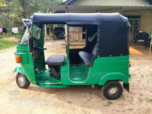 Bajaj RE 205 2013 Three Wheel (Used)