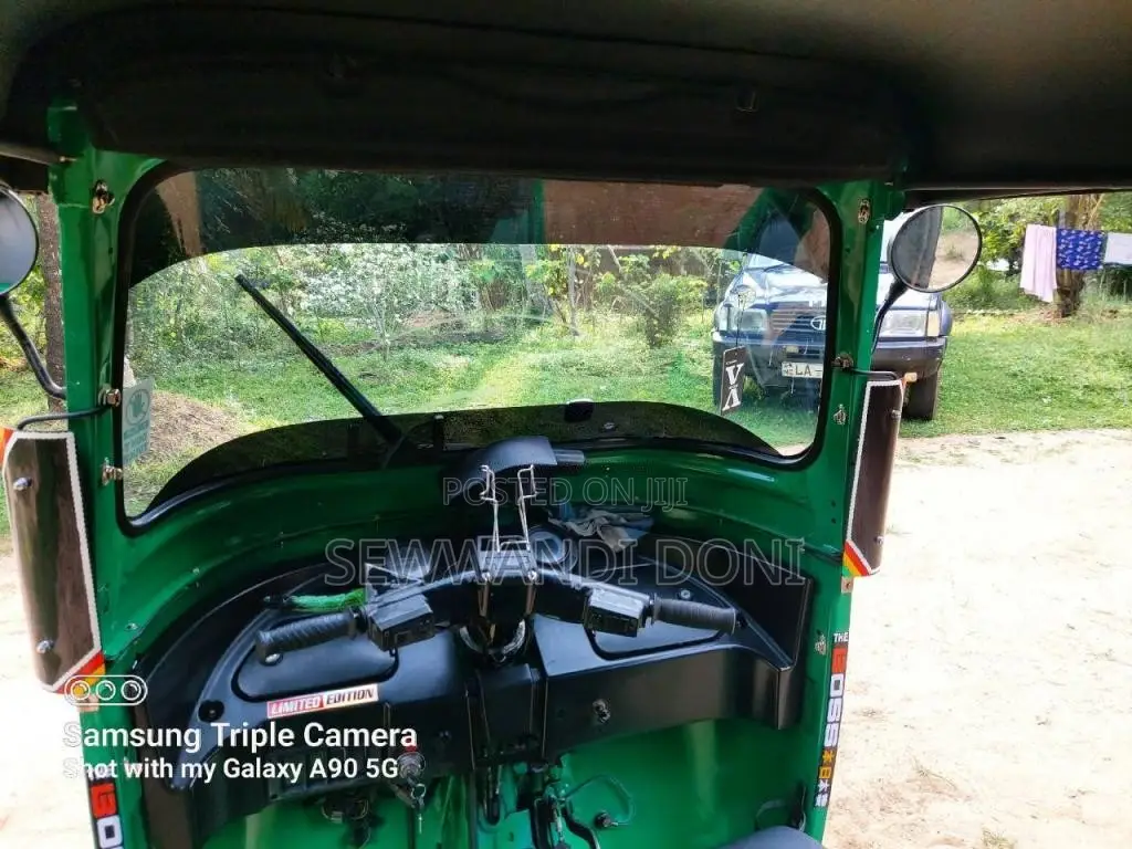 Bajaj RE 205 2013 Three Wheel (Used)