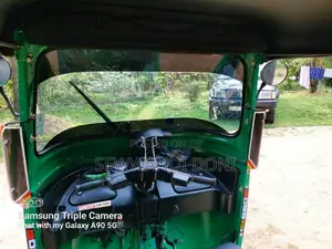 Bajaj RE 205 2013 Three Wheel (Used)
