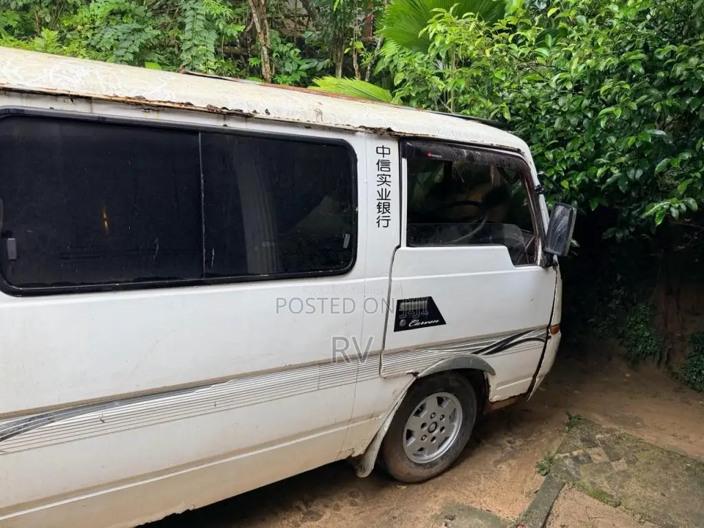 Nissan Vrg 1986 Van (Used)