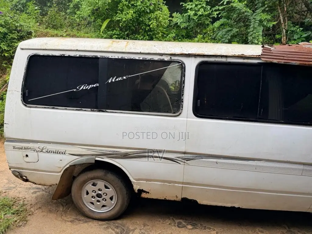 Nissan Vrg 1986 Van (Used)