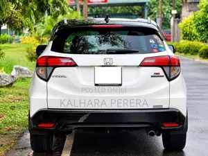 Honda Vezel 2016 SUV (Used)